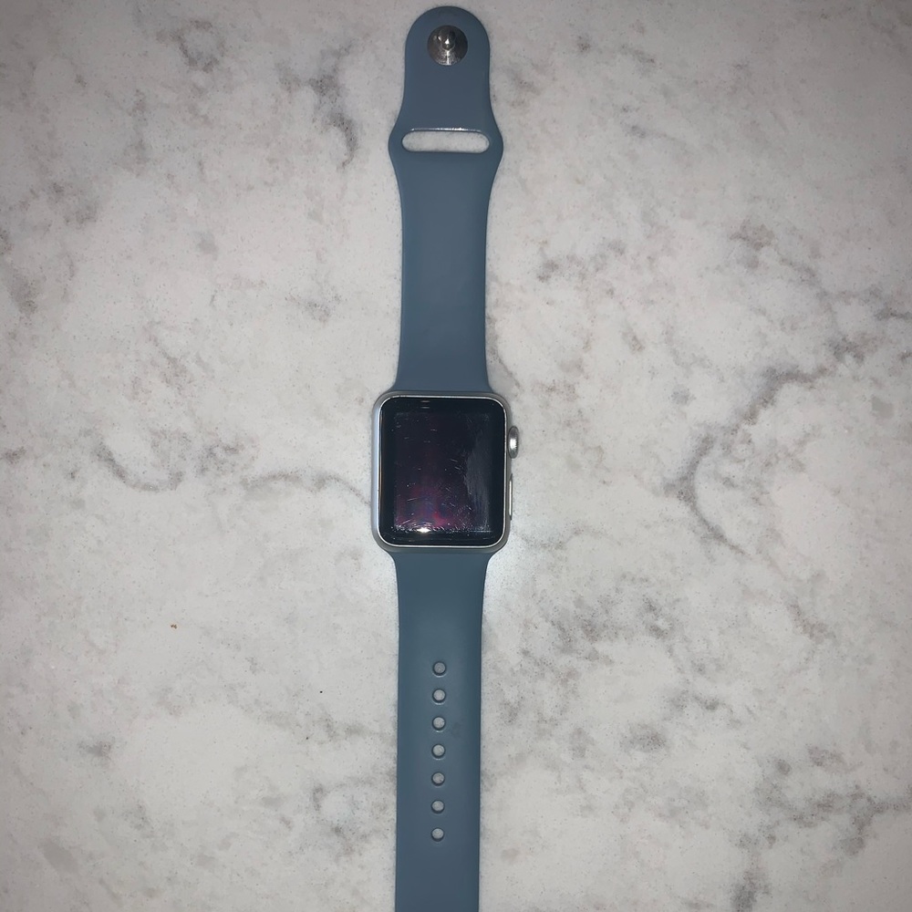 Series 1 APPLE Watch with lavender grey band